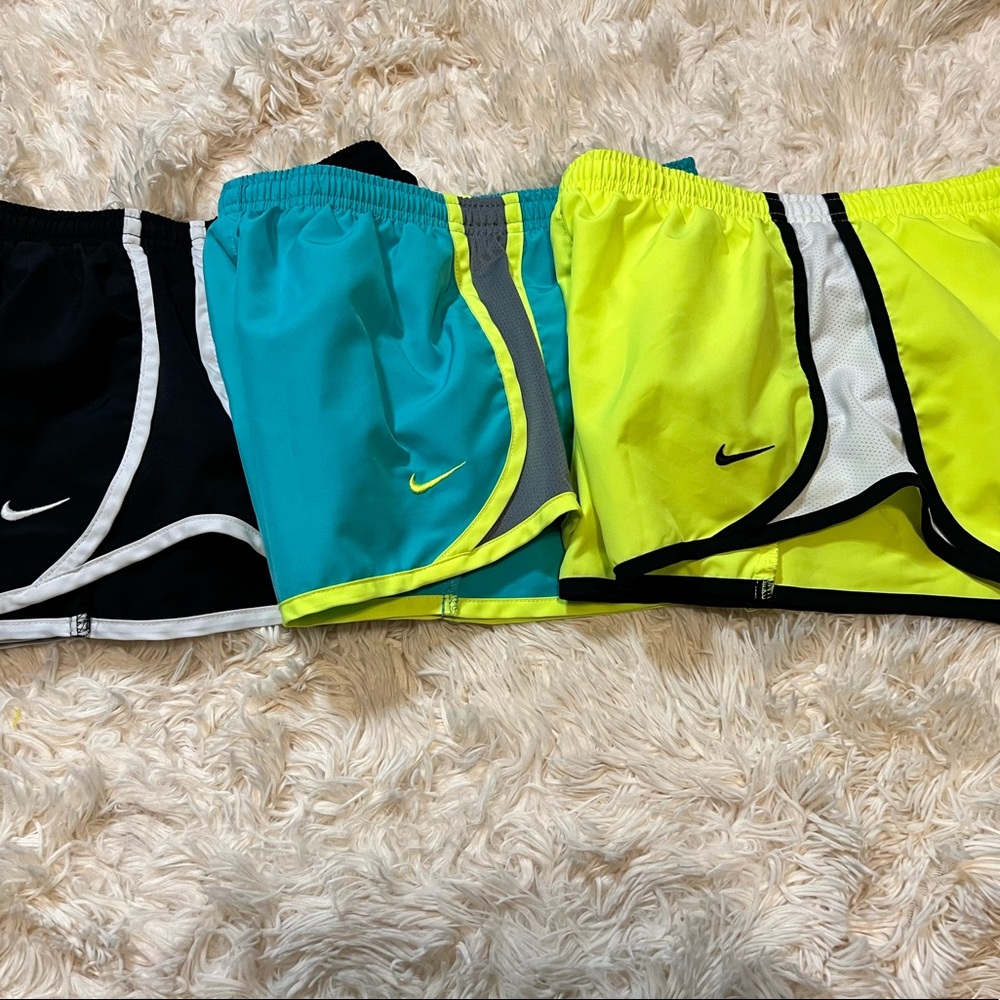 Girls Nike short lot size medium 10/12